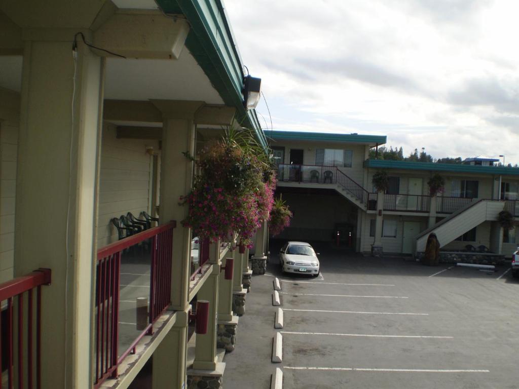 Town Centre Inn Campbell River Exterior photo