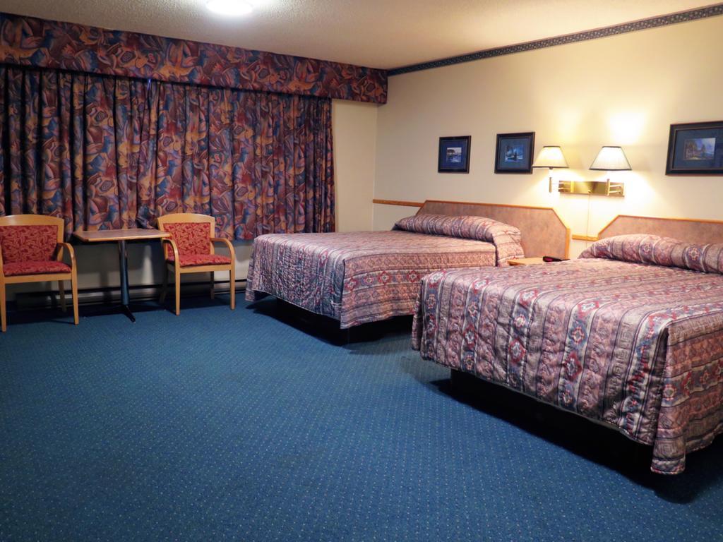 Town Centre Inn Campbell River Exterior photo